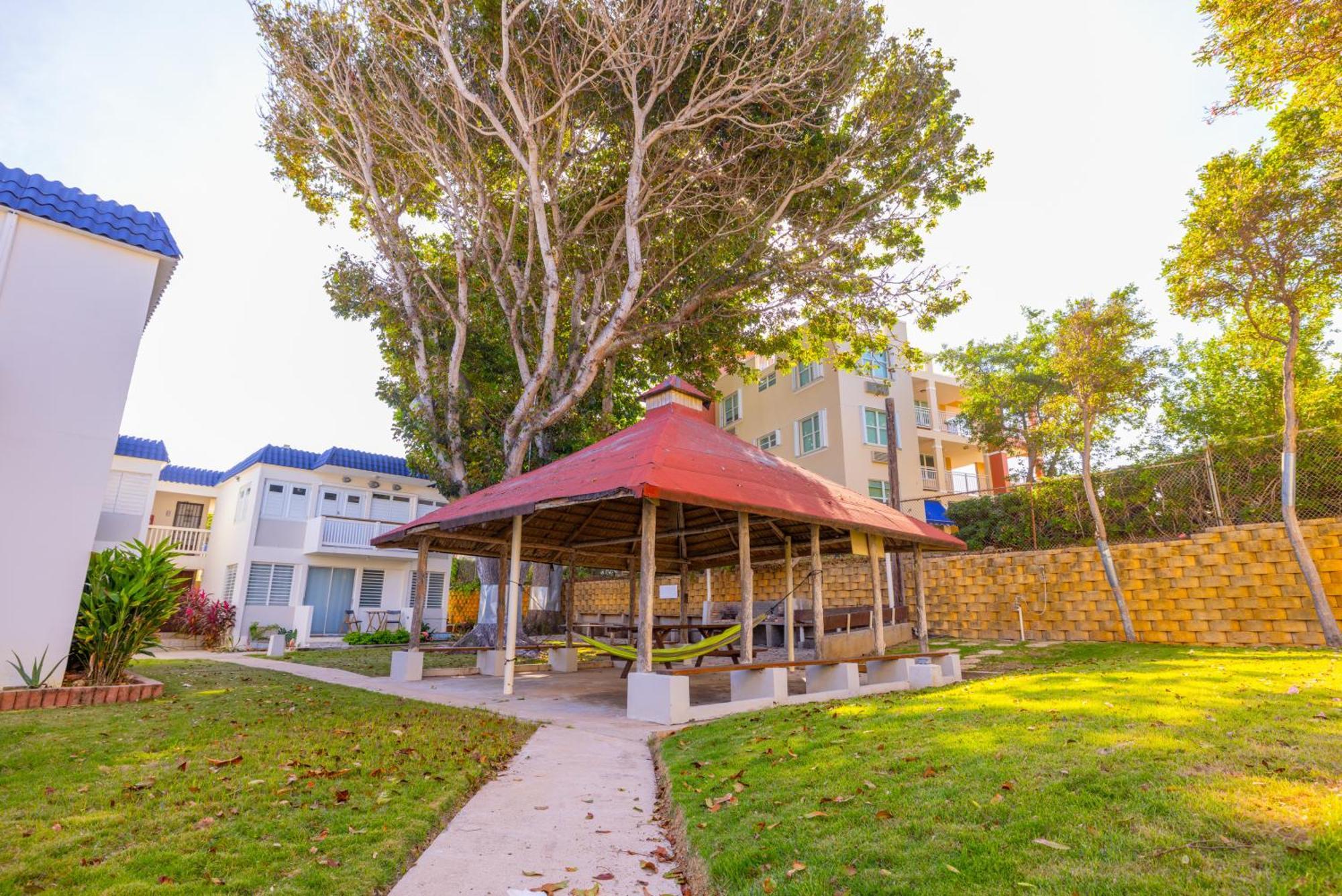 Jobos Beach Apartment A-3 อิซาเบลา ภายนอก รูปภาพ